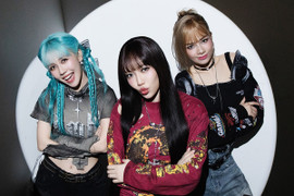 Diệu Nhi cùng 2 'chị đẹp' đặt tên nhóm nhạc nhờ Chat GPT