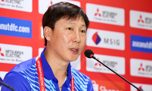HLV Kim Sang-sik: Mỗi ngày tôi chỉ ngủ 3-4 tiếng