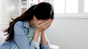 Sắm Tết bao nhiêu cũng không đủ vì hở ra là mẹ chồng đưa cho con gái