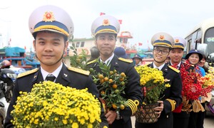 Mang Tết sớm đến các đảo tiền tiêu của Tổ quốc