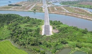 Cầu gần 400 tỷ ở Đồng Nai xây dựng xong dẫn vào đường cụt