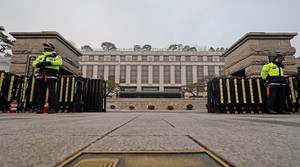 Phiên điều trần luận tội Tổng thống Yoon Suk-yeol kết thúc sau 4 phút