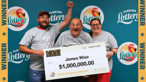 Có phải những người trúng xổ số 'đỏ' về tài chính nhưng 'đen' về đường đời?