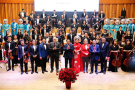 Thủ tướng Phạm Minh Chính cùng Thủ tướng Nga thưởng thức hòa nhạc