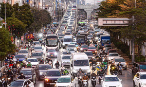 Tắc đường đổ tại mức phạt cao, các người muốn giao thông mãi hoang dã?