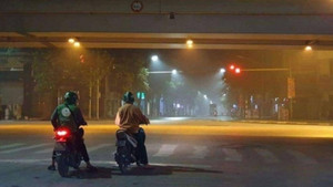 Những lỗi dễ mắc khi đi xe máy vào buổi tối 