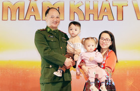 11 Tết chờ đợi mới có con 