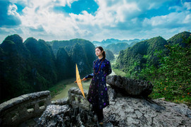 Vẻ đẹp nên thơ của danh thắng Hang Múa dịp cận Tết Nguyên đán