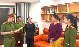 Bắt nữ giám đốc in, phát hành hóa đơn trái phép
