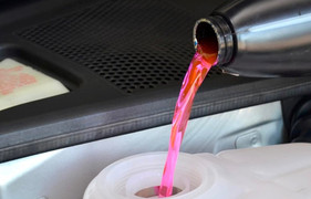 Nguyên nhân khiến nước làm mát ô tô bị hao hụt