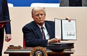 Thẩm phán chặn sắc lệnh cấp quyền công dân theo nơi sinh của ông Trump