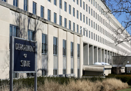 Mỹ đóng băng viện trợ nước ngoài 