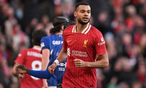 Liverpool đại thắng, Arsenal nhọc nhằn giữ vị trí thứ 2