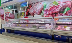 Siêu thị mở cửa sáng mùng 2 Tết: Khách ngẩn ngơ vì không có rau, cá để mua