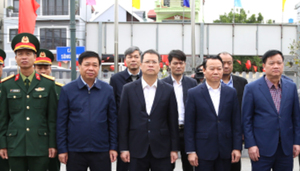 Bộ trưởng TN&MT Đỗ Đức Duy dâng hương tưởng niệm đồng chí Nguyễn Đức Cảnh