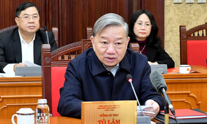 Tổng Bí thư: Bắt tay ngay vào công việc, không để tình trạng ăn Tết kéo dài