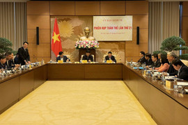 Trình Quốc hội điều chỉnh chỉ tiêu GDP năm 2025 đạt 8% trở lên