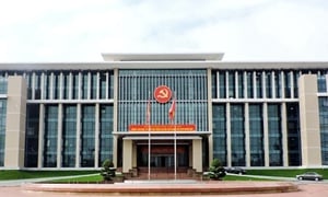 Nhiều lãnh đạo Sở, cán bộ chủ chốt Quảng Bình, Quảng Trị xin nghỉ hưu trước tuổi