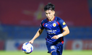 Trực tiếp bóng đá Hà Tĩnh 0-0 CLB Công an Hà Nội: Quang Hải mờ nhạt