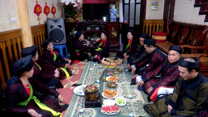 Xem liền anh liền chị đất Kinh Bắc xuyên đêm hát canh quan họ