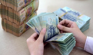 Gửi ngân hàng 2 tỷ đồng sẽ lãi bao nhiêu mỗi tháng?