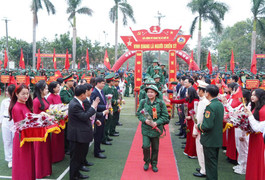 Bắc Ninh: Thị xã Quế Võ tiễn 312 thanh niên lên đường nhập ngũ