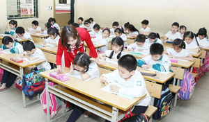 Trường dừng dạy thêm, phụ huynh chật vật bỏ thói quen 'trăm sự nhờ thầy cô'