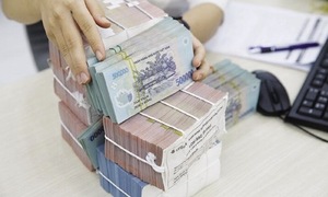 Ngân hàng tăng lãi suất huy động, hút khách gửi tiền