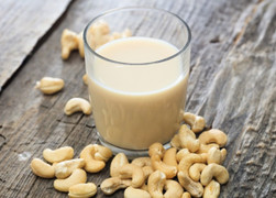 Cách làm sữa hạt thơm ngon, cực dễ tại nhà