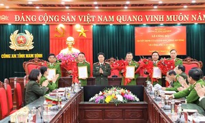13 lãnh đạo công an cấp huyện, phòng ở Nam Định tự nguyện xin nghỉ trước tuổi
