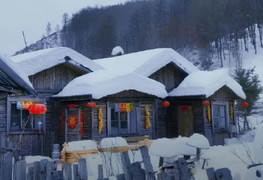 Làm tuyết giả, làng du lịch nổi tiếng ở Trung Quốc phải xin lỗi du khách