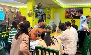 Phạt gần 100 triệu đồng quán ăn ở Nha Trang bán đĩa rau muống xào 500.000 đồng