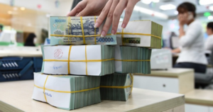 Ngân hàng tăng lãi suất tiết kiệm