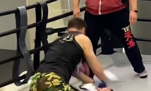 Thách thức nhà vô địch MMA, võ sĩ bị hạ gục chóng vánh