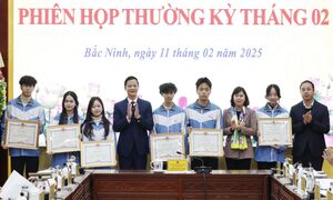 Bắc Ninh: Khen thưởng 12 học sinh đoạt giải Nhất kỳ thi chọn HSG Quốc gia