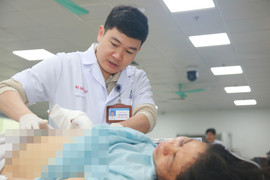 Thông tin mới nhất sức khỏe nạn nhân vụ xe khách tông xe đầu kéo ở Sơn La