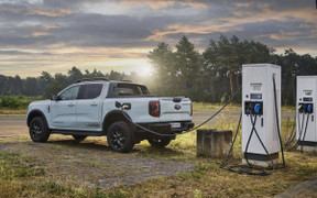 Ford Ranger PHEV hé lộ một số chi tiết động cơ trước thềm ra mắt
