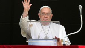 Giáo hoàng Francis nguy kịch, tín đồ thế giới cầu nguyện