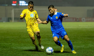 Gỡ hòa phút cuối, CLB Thanh Hóa chia điểm kịch tính với Quảng Nam