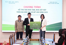 Vietcombank trao tài trợ 1 tỷ đồng cho Quỹ xóa nhà tạm, nhà dột nát tại Hưng Yên
