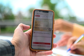 Tài xế ô tô dùng giấy phép lái xe bị trừ hết điểm phạt bao nhiêu tiền?