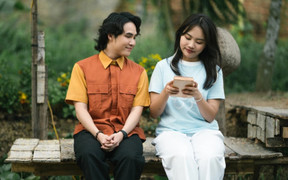 Phim 'Nhà gia tiên' của Huỳnh Lập chạm mốc 100 tỷ đồng sau 4 ngày chiếu