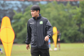 Đội Công Phượng chọn cựu Quả bóng vàng làm HLV tạm quyền