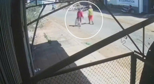 Truy tìm 4 phụ nữ đốt phế liệu gây nổ lớn, vỡ kính ngân hàng tại Pleiku