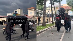 'Phải xử nặng nhóm khiêng quan tài diễu phố để răn những kẻ kiếm tiền bất chấp'