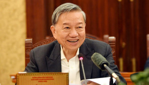 Tổng Bí thư: 'Thế giới đang đi ầm ầm, mình không đi, hoặc đi chậm là lạc hậu'