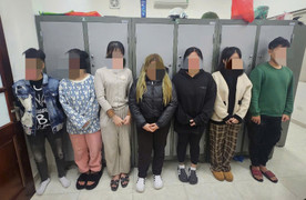 Khởi tố 2 'nữ quái' đánh hội đồng thiếu nữ, bắt quỳ gối xin lỗi