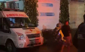 Đi xe máy tự lao vào lề đường, hai thanh niên ở TP Huế tử nạn