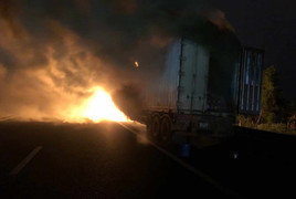 Xe đầu kéo cháy rụi trên cao tốc Đà Nẵng - Quảng Ngãi