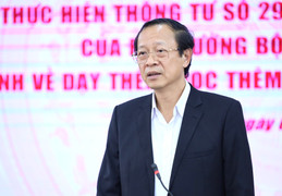 Thứ trưởng Bộ GD&ĐT: 'Không thể nói giáo viên giảm thu nhập vì không dạy thêm'